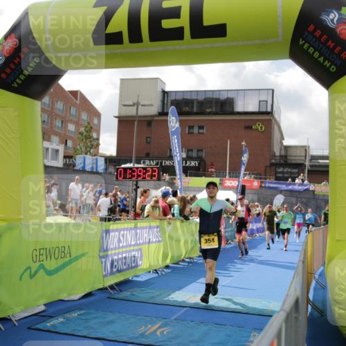 10.08.2025 - GEWOBA Citytriathlon Bremen H.Heesch http://msf.ph/oto/8540396 10.08.2025 11:43:00 Ziel 355 meine-sportfotos.de