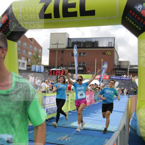 10.08.2025 - GEWOBA Citytriathlon Bremen H.Heesch http://msf.ph/oto/8540437 10.08.2025 11:43:04 Ziel 49, 354, 355, 506 meine-sportfotos.de