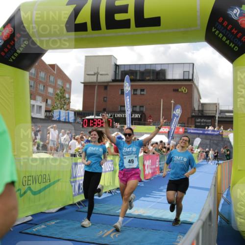 10.08.2025 - GEWOBA Citytriathlon Bremen H.Heesch http://msf.ph/oto/8540438 10.08.2025 11:43:04 Ziel 49, 354, 355, 506 meine-sportfotos.de