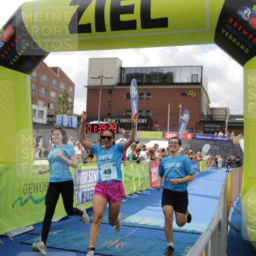 10.08.2025 - GEWOBA Citytriathlon Bremen H.Heesch http://msf.ph/oto/8540441 10.08.2025 11:43:05 Ziel 49, 229, 354, 355, 506 meine-sportfotos.de