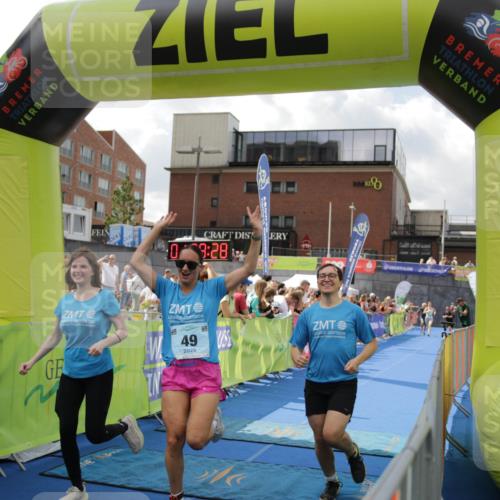 10.08.2025 - GEWOBA Citytriathlon Bremen H.Heesch http://msf.ph/oto/8540442 10.08.2025 11:43:05 Ziel 49, 229, 354, 355, 506 meine-sportfotos.de