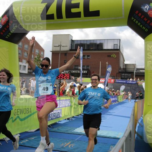 10.08.2025 - GEWOBA Citytriathlon Bremen H.Heesch http://msf.ph/oto/8540444 10.08.2025 11:43:05 Ziel 49, 229, 354, 355, 506 meine-sportfotos.de