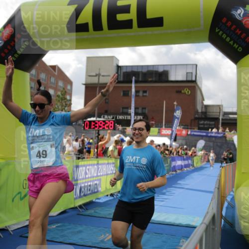 10.08.2025 - GEWOBA Citytriathlon Bremen H.Heesch http://msf.ph/oto/8540446 10.08.2025 11:43:05 Ziel 49, 229, 354, 355, 506 meine-sportfotos.de