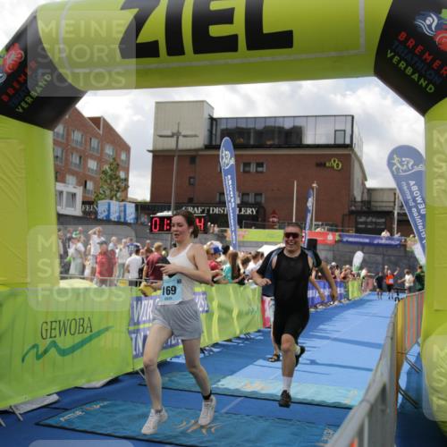 10.08.2025 - GEWOBA Citytriathlon Bremen H.Heesch http://msf.ph/oto/8540499 10.08.2025 11:43:11 Ziel 49, 169, 229, 354, 506 meine-sportfotos.de
