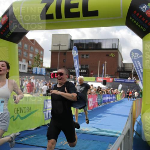 10.08.2025 - GEWOBA Citytriathlon Bremen H.Heesch http://msf.ph/oto/8540504 10.08.2025 11:43:11 Ziel 49, 169, 229, 354, 506 meine-sportfotos.de