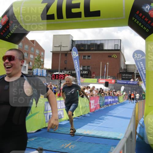 10.08.2025 - GEWOBA Citytriathlon Bremen H.Heesch http://msf.ph/oto/8540507 10.08.2025 11:43:11 Ziel 49, 169, 229, 354, 506 meine-sportfotos.de