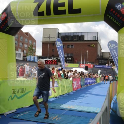 10.08.2025 - GEWOBA Citytriathlon Bremen H.Heesch http://msf.ph/oto/8540510 10.08.2025 11:43:12 Ziel 49, 169, 229, 354, 506 meine-sportfotos.de