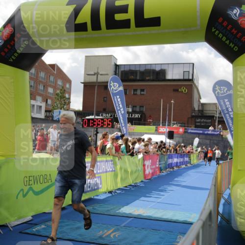 10.08.2025 - GEWOBA Citytriathlon Bremen H.Heesch http://msf.ph/oto/8540511 10.08.2025 11:43:12 Ziel 49, 169, 229, 354, 506 meine-sportfotos.de