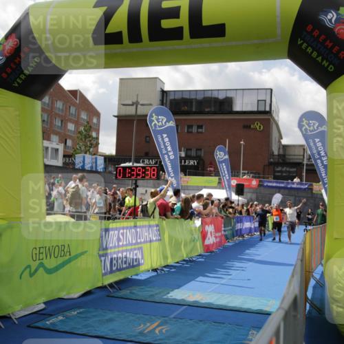 10.08.2025 - GEWOBA Citytriathlon Bremen H.Heesch http://msf.ph/oto/8540540 10.08.2025 11:43:15 Ziel 49, 169, 229 meine-sportfotos.de