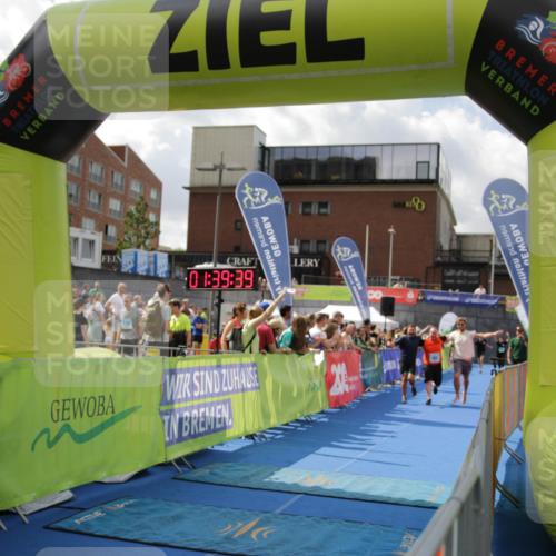 10.08.2025 - GEWOBA Citytriathlon Bremen H.Heesch http://msf.ph/oto/8540552 10.08.2025 11:43:16 Ziel 49, 169, 229 meine-sportfotos.de