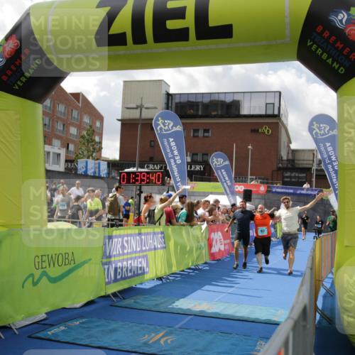 10.08.2025 - GEWOBA Citytriathlon Bremen H.Heesch http://msf.ph/oto/8540563 10.08.2025 11:43:17 Ziel 169, 229 meine-sportfotos.de