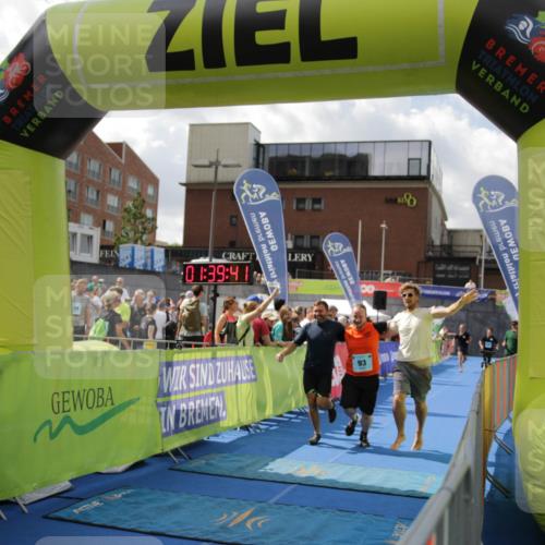 10.08.2025 - GEWOBA Citytriathlon Bremen H.Heesch http://msf.ph/oto/8540572 10.08.2025 11:43:18 Ziel 93, 169, 229 meine-sportfotos.de