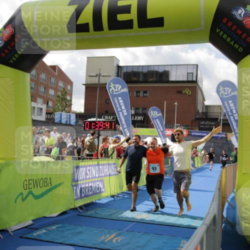 10.08.2025 - GEWOBA Citytriathlon Bremen H.Heesch http://msf.ph/oto/8540575 10.08.2025 11:43:18 Ziel 93, 169, 229 meine-sportfotos.de
