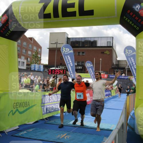 10.08.2025 - GEWOBA Citytriathlon Bremen H.Heesch http://msf.ph/oto/8540577 10.08.2025 11:43:19 Ziel 93, 169 meine-sportfotos.de
