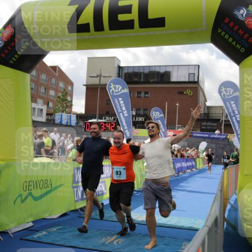 10.08.2025 - GEWOBA Citytriathlon Bremen H.Heesch http://msf.ph/oto/8540580 10.08.2025 11:43:19 Ziel 93, 169 meine-sportfotos.de