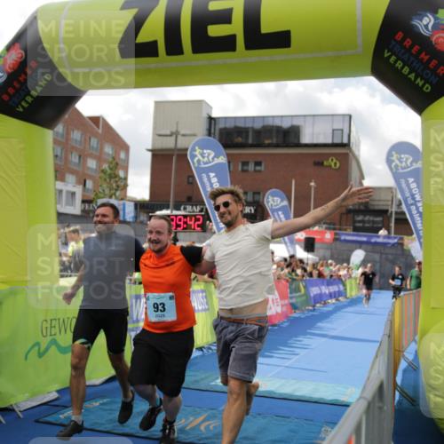 10.08.2025 - GEWOBA Citytriathlon Bremen H.Heesch http://msf.ph/oto/8540582 10.08.2025 11:43:19 Ziel 93, 169 meine-sportfotos.de