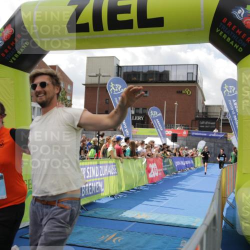 10.08.2025 - GEWOBA Citytriathlon Bremen H.Heesch http://msf.ph/oto/8540588 10.08.2025 11:43:20 Ziel 93, 169 meine-sportfotos.de