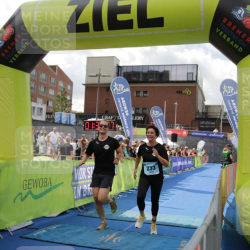10.08.2025 - GEWOBA Citytriathlon Bremen H.Heesch http://msf.ph/oto/8540628 10.08.2025 11:43:24 Ziel 93, 233 meine-sportfotos.de