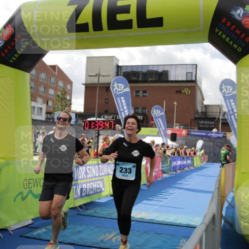 10.08.2025 - GEWOBA Citytriathlon Bremen H.Heesch http://msf.ph/oto/8540632 10.08.2025 11:43:25 Ziel 93, 233 meine-sportfotos.de