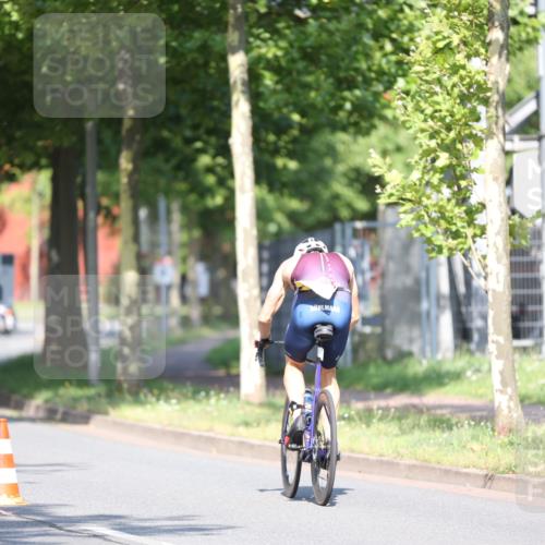 10.08.2025 - GEWOBA Citytriathlon Bremen Yannick Fuchs http://msf.ph/oto/8540638 10.08.2025 10:23:21 Radfahren 375 meine-sportfotos.de