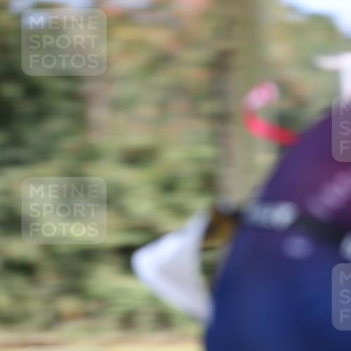 10.08.2025 - GEWOBA Citytriathlon Bremen Yannick Fuchs http://msf.ph/oto/8540656 10.08.2025 10:24:04 Radfahren 374, 391 meine-sportfotos.de