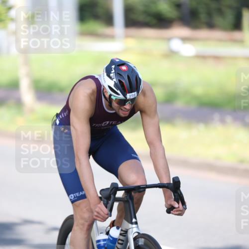 10.08.2025 - GEWOBA Citytriathlon Bremen Yannick Fuchs http://msf.ph/oto/8540660 10.08.2025 10:24:32 Radfahren 398 meine-sportfotos.de