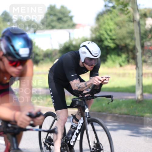 10.08.2025 - GEWOBA Citytriathlon Bremen Yannick Fuchs http://msf.ph/oto/8540666 10.08.2025 10:25:28 Radfahren  meine-sportfotos.de