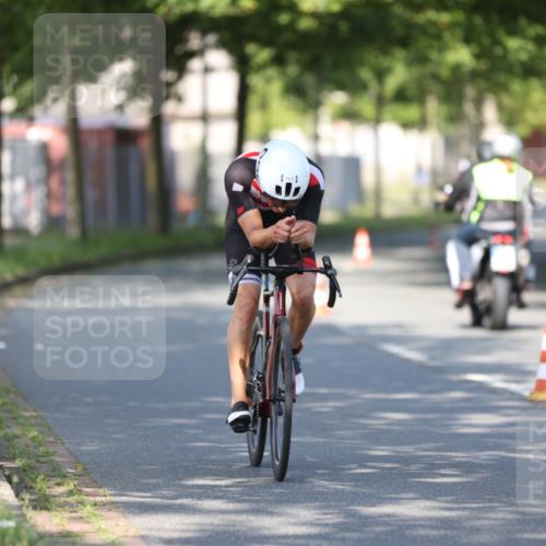 10.08.2025 - GEWOBA Citytriathlon Bremen Yannick Fuchs http://msf.ph/oto/8540668 10.08.2025 10:26:04 Radfahren 431, 507 meine-sportfotos.de
