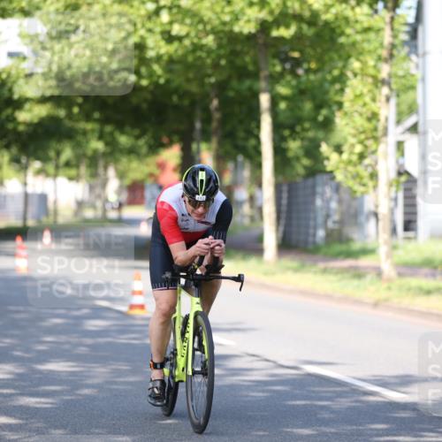 10.08.2025 - GEWOBA Citytriathlon Bremen Yannick Fuchs http://msf.ph/oto/8540679 10.08.2025 10:26:16 Radfahren 395, 507 meine-sportfotos.de