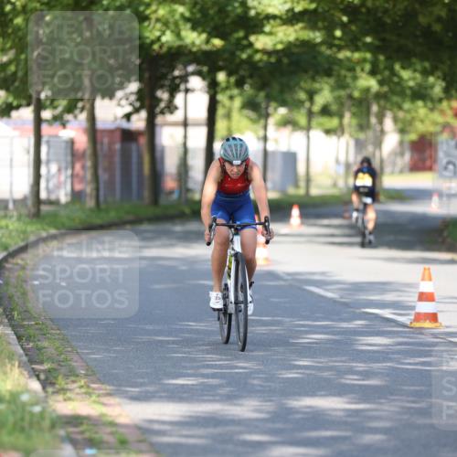 10.08.2025 - GEWOBA Citytriathlon Bremen Yannick Fuchs http://msf.ph/oto/8540694 10.08.2025 10:26:47 Radfahren 487 meine-sportfotos.de