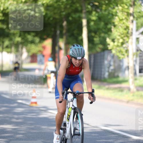 10.08.2025 - GEWOBA Citytriathlon Bremen Yannick Fuchs http://msf.ph/oto/8540696 10.08.2025 10:26:48 Radfahren  meine-sportfotos.de