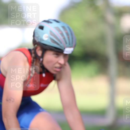 10.08.2025 - GEWOBA Citytriathlon Bremen Yannick Fuchs http://msf.ph/oto/8540698 10.08.2025 10:26:49 Radfahren  meine-sportfotos.de