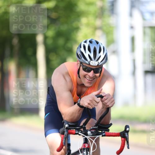 10.08.2025 - GEWOBA Citytriathlon Bremen Yannick Fuchs http://msf.ph/oto/8540704 10.08.2025 10:27:35 Radfahren 351, 422, 437 meine-sportfotos.de