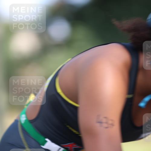 10.08.2025 - GEWOBA Citytriathlon Bremen Yannick Fuchs http://msf.ph/oto/8540713 10.08.2025 10:27:41 Radfahren 351, 422 meine-sportfotos.de