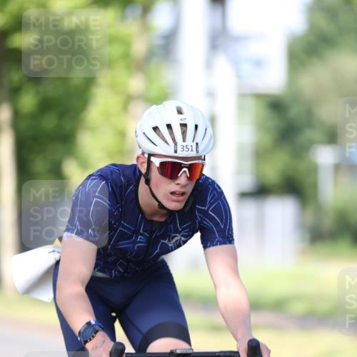 10.08.2025 - GEWOBA Citytriathlon Bremen Yannick Fuchs http://msf.ph/oto/8540719 10.08.2025 10:27:44 Radfahren 422 meine-sportfotos.de