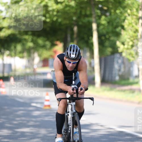 10.08.2025 - GEWOBA Citytriathlon Bremen Yannick Fuchs http://msf.ph/oto/8540734 10.08.2025 10:29:17 Radfahren 386, 412, 509, 510 meine-sportfotos.de