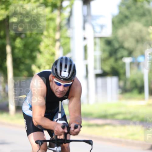 10.08.2025 - GEWOBA Citytriathlon Bremen Yannick Fuchs http://msf.ph/oto/8540735 10.08.2025 10:29:17 Radfahren 386, 412, 509, 510 meine-sportfotos.de