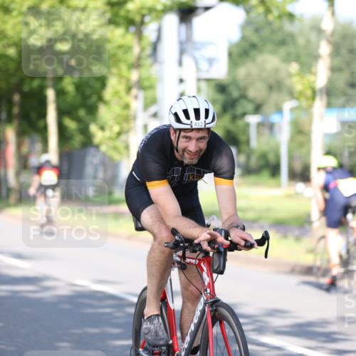 10.08.2025 - GEWOBA Citytriathlon Bremen Yannick Fuchs http://msf.ph/oto/8540742 10.08.2025 10:29:27 Radfahren 386, 509, 510 meine-sportfotos.de