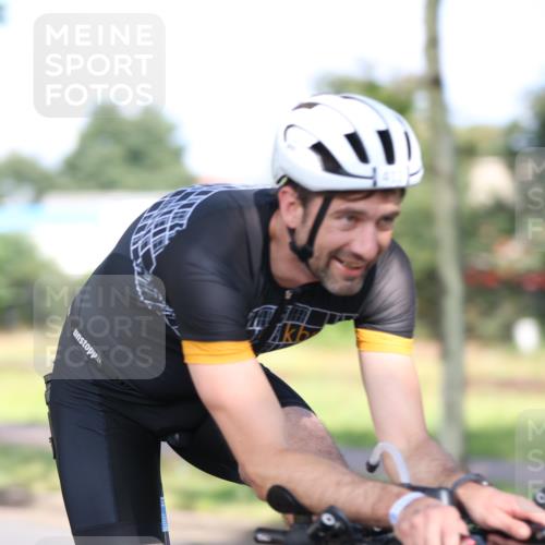 10.08.2025 - GEWOBA Citytriathlon Bremen Yannick Fuchs http://msf.ph/oto/8540744 10.08.2025 10:29:27 Radfahren 386, 509, 510 meine-sportfotos.de