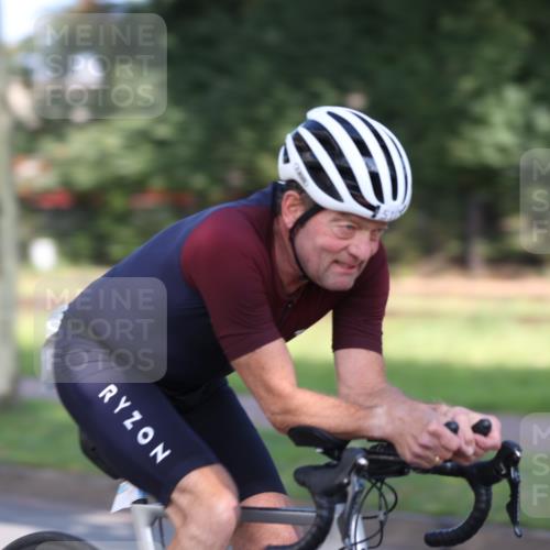 10.08.2025 - GEWOBA Citytriathlon Bremen Yannick Fuchs http://msf.ph/oto/8540746 10.08.2025 10:29:34 Radfahren 386, 509 meine-sportfotos.de