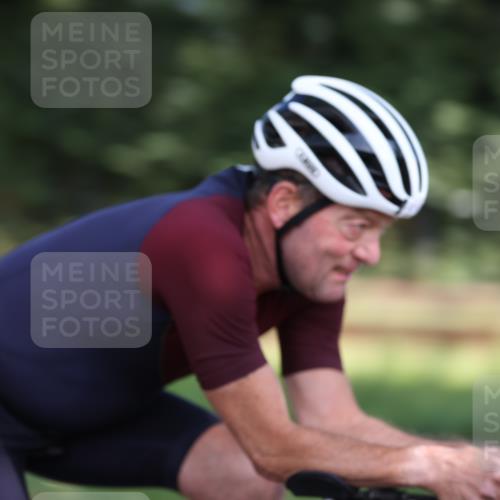 10.08.2025 - GEWOBA Citytriathlon Bremen Yannick Fuchs http://msf.ph/oto/8540747 10.08.2025 10:29:34 Radfahren 386, 509 meine-sportfotos.de