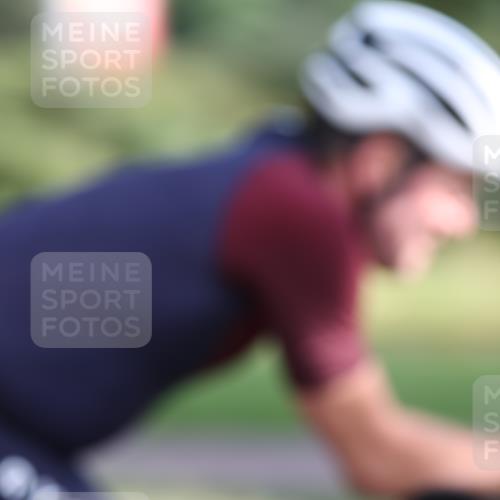 10.08.2025 - GEWOBA Citytriathlon Bremen Yannick Fuchs http://msf.ph/oto/8540748 10.08.2025 10:29:34 Radfahren 386, 509 meine-sportfotos.de