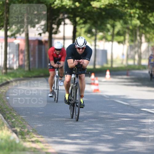 10.08.2025 - GEWOBA Citytriathlon Bremen Yannick Fuchs http://msf.ph/oto/8540749 10.08.2025 10:29:41 Radfahren 509 meine-sportfotos.de