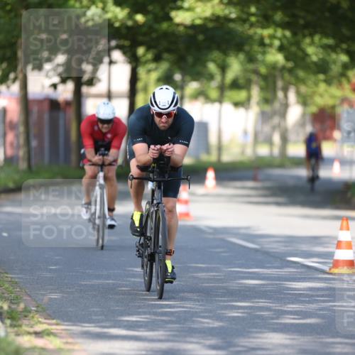10.08.2025 - GEWOBA Citytriathlon Bremen Yannick Fuchs http://msf.ph/oto/8540750 10.08.2025 10:29:41 Radfahren 509 meine-sportfotos.de