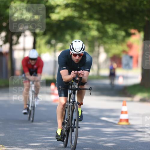 10.08.2025 - GEWOBA Citytriathlon Bremen Yannick Fuchs http://msf.ph/oto/8540751 10.08.2025 10:29:41 Radfahren 509 meine-sportfotos.de