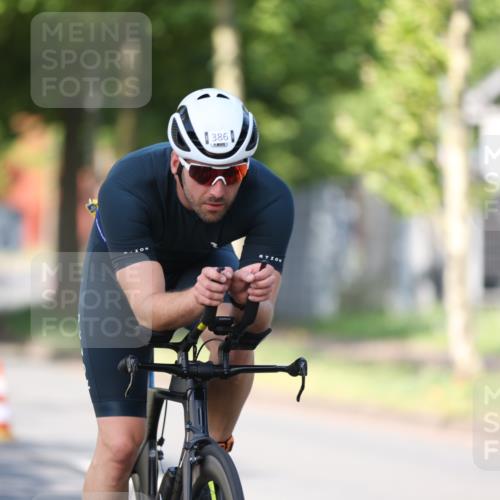 10.08.2025 - GEWOBA Citytriathlon Bremen Yannick Fuchs http://msf.ph/oto/8540755 10.08.2025 10:29:42 Radfahren  meine-sportfotos.de