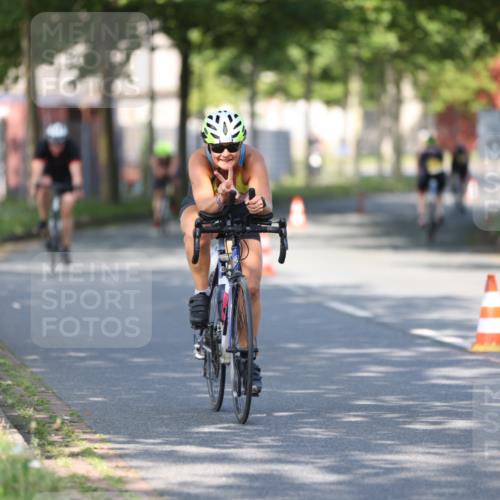 10.08.2025 - GEWOBA Citytriathlon Bremen Yannick Fuchs http://msf.ph/oto/8540762 10.08.2025 10:30:15 Radfahren 414, 423, 433, 441 meine-sportfotos.de