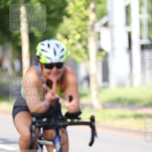 10.08.2025 - GEWOBA Citytriathlon Bremen Yannick Fuchs http://msf.ph/oto/8540767 10.08.2025 10:30:16 Radfahren 423, 433, 441 meine-sportfotos.de