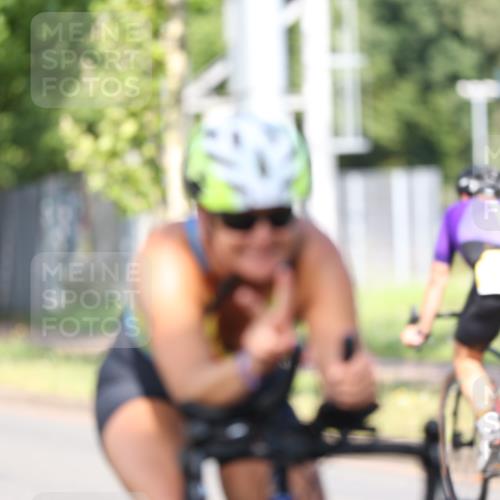 10.08.2025 - GEWOBA Citytriathlon Bremen Yannick Fuchs http://msf.ph/oto/8540768 10.08.2025 10:30:16 Radfahren 423, 433, 441 meine-sportfotos.de