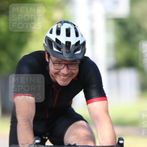 10.08.2025 - GEWOBA Citytriathlon Bremen Yannick Fuchs http://msf.ph/oto/8540775 10.08.2025 10:30:19 Radfahren 377, 433, 441 meine-sportfotos.de